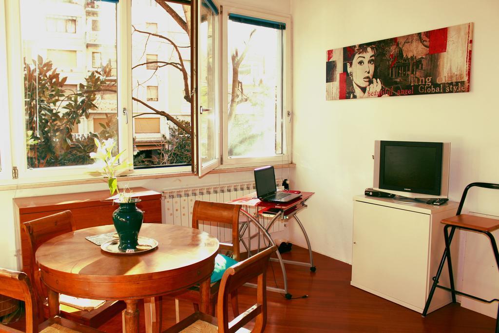Marianna'S Studio Apartment Пиза Стая снимка